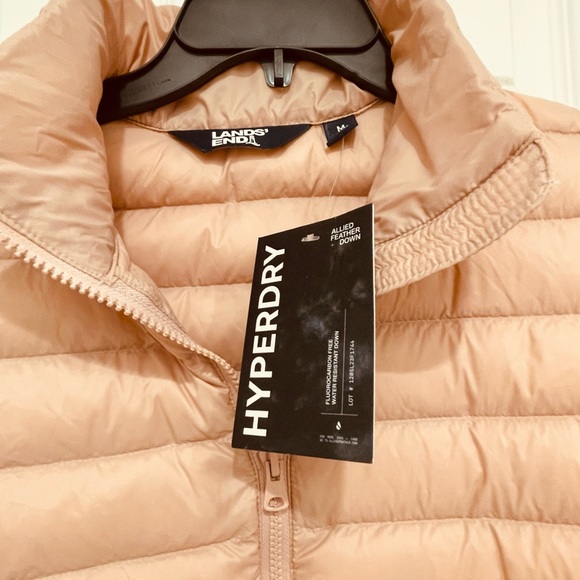 Lands' End light pink Puffer vest Size M - NWT - Picture 4 of 4